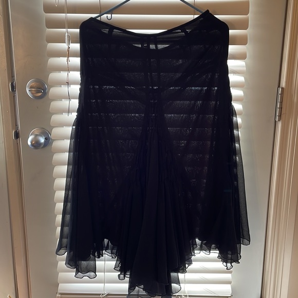 Amazing black textured skirt - Picture 8 of 12